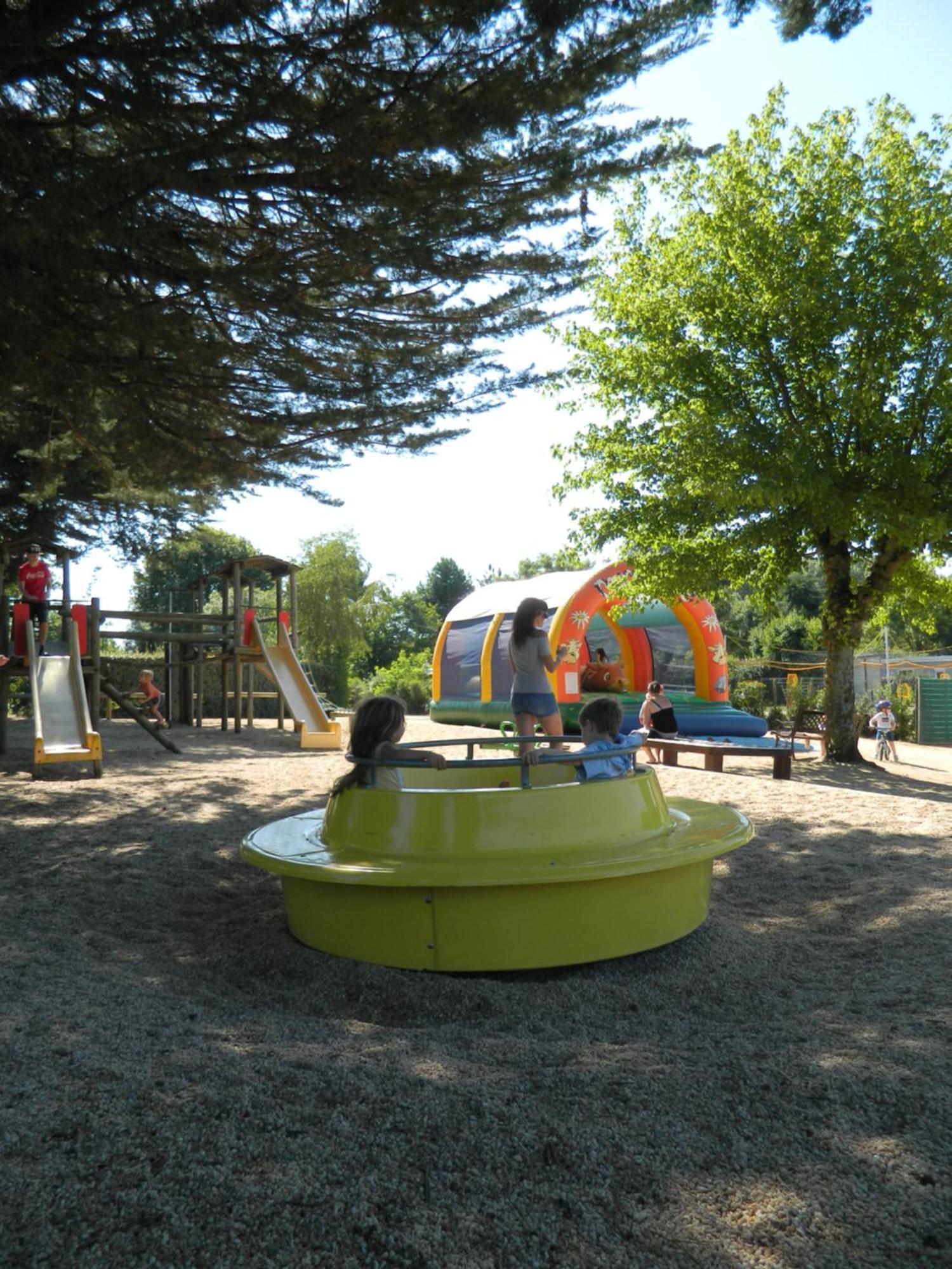Camping Le Ragis Challans Buitenkant foto